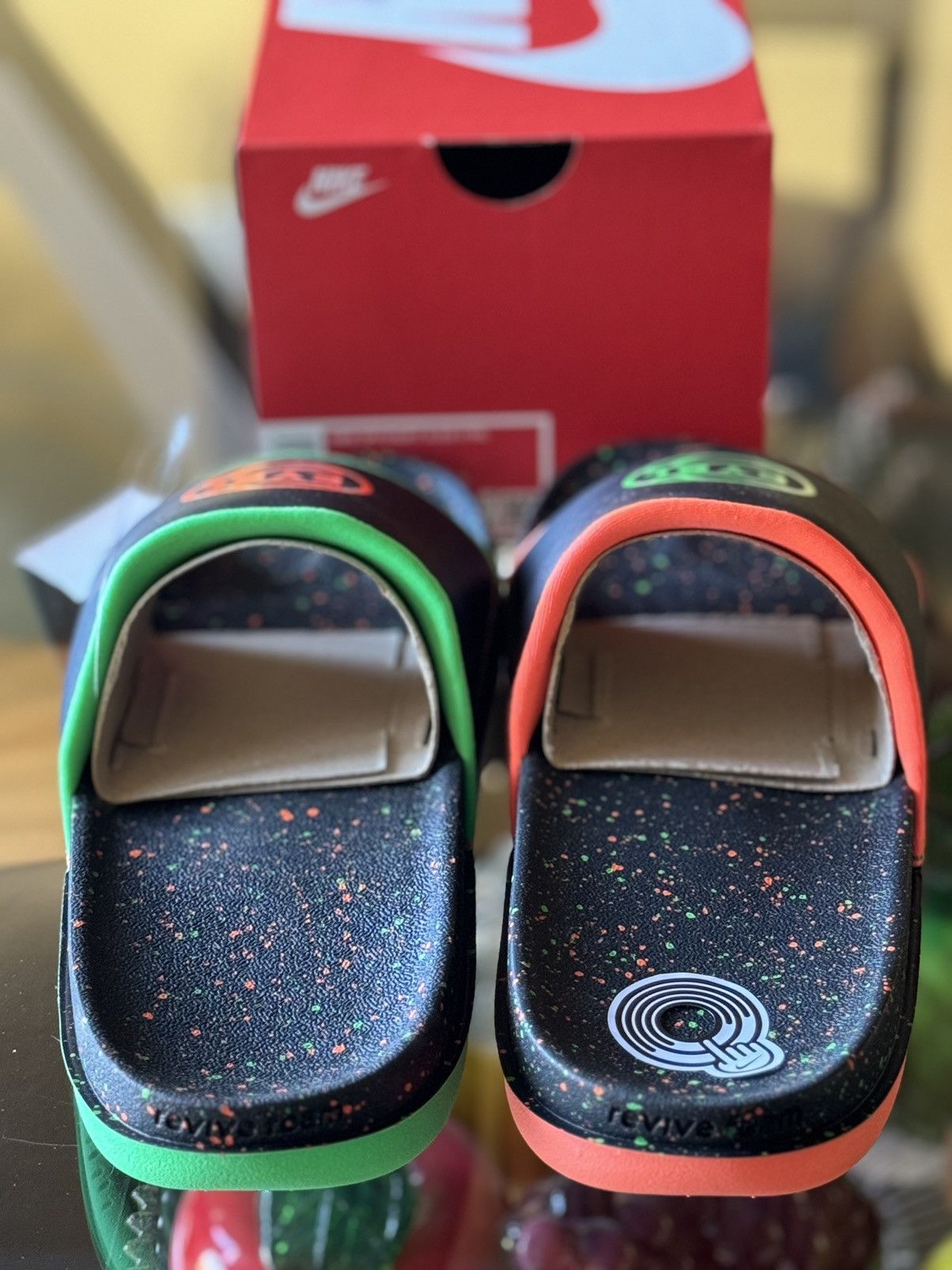 Nike Nike OffCourt Slide EYBL Size US 12 / EU 45 - 4 Thumbnail