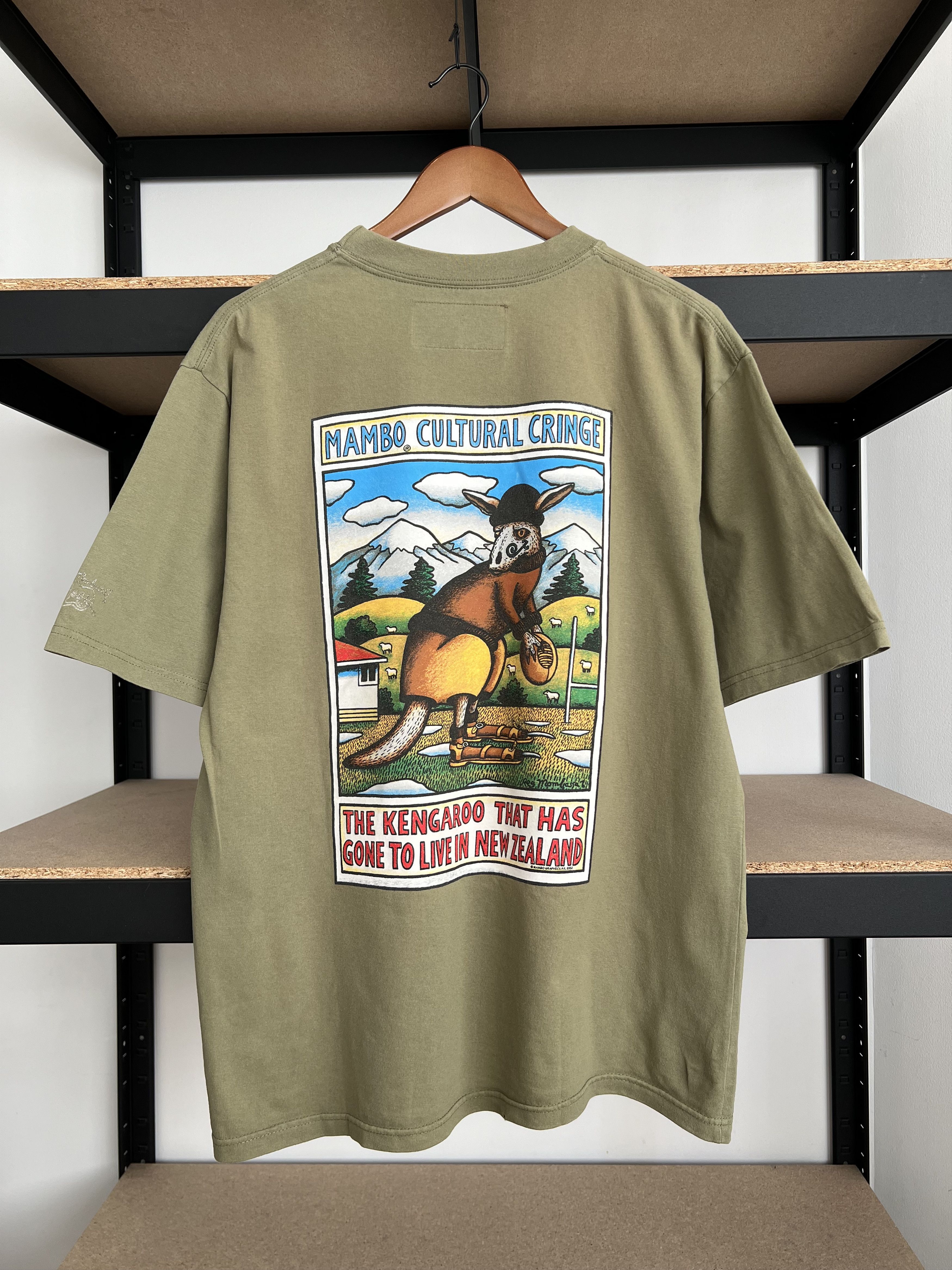 Mambo Vintage 2002 Mambo Cultural Cringe Kangaroo T-shirt Size US L / EU 52-54 / 3 - 1 Thumbnail