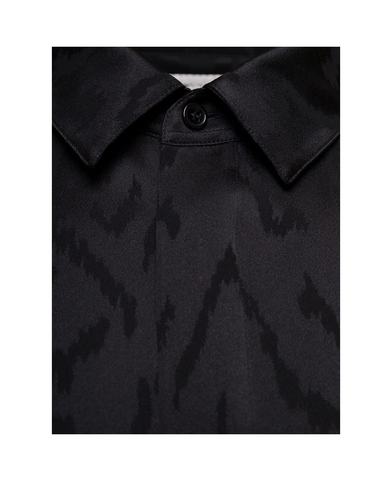 Saint Laurent Paris oc11z0126 646850 Shirt In Matte and Shiny Silk in Black Size US L / EU 52-54 / 3 - 3 Thumbnail