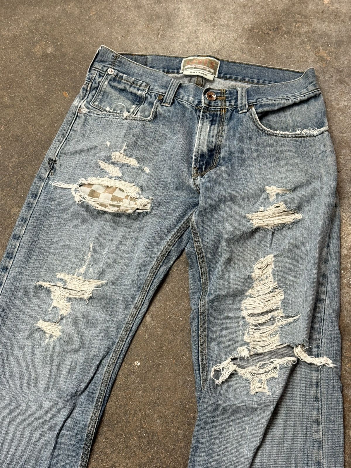Levi's Vintage Checkered Levi Distressed Slim Hole Knee Denim Jeans Size US 32 / EU 48 - 2 Thumbnail