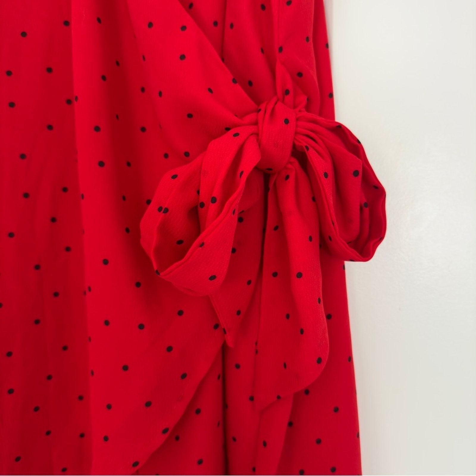 Lulus Lulus polka dot wrap dress adjustable spaghetti straps lined Size M / US 6-8 / IT 42-44 - 3 Thumbnail