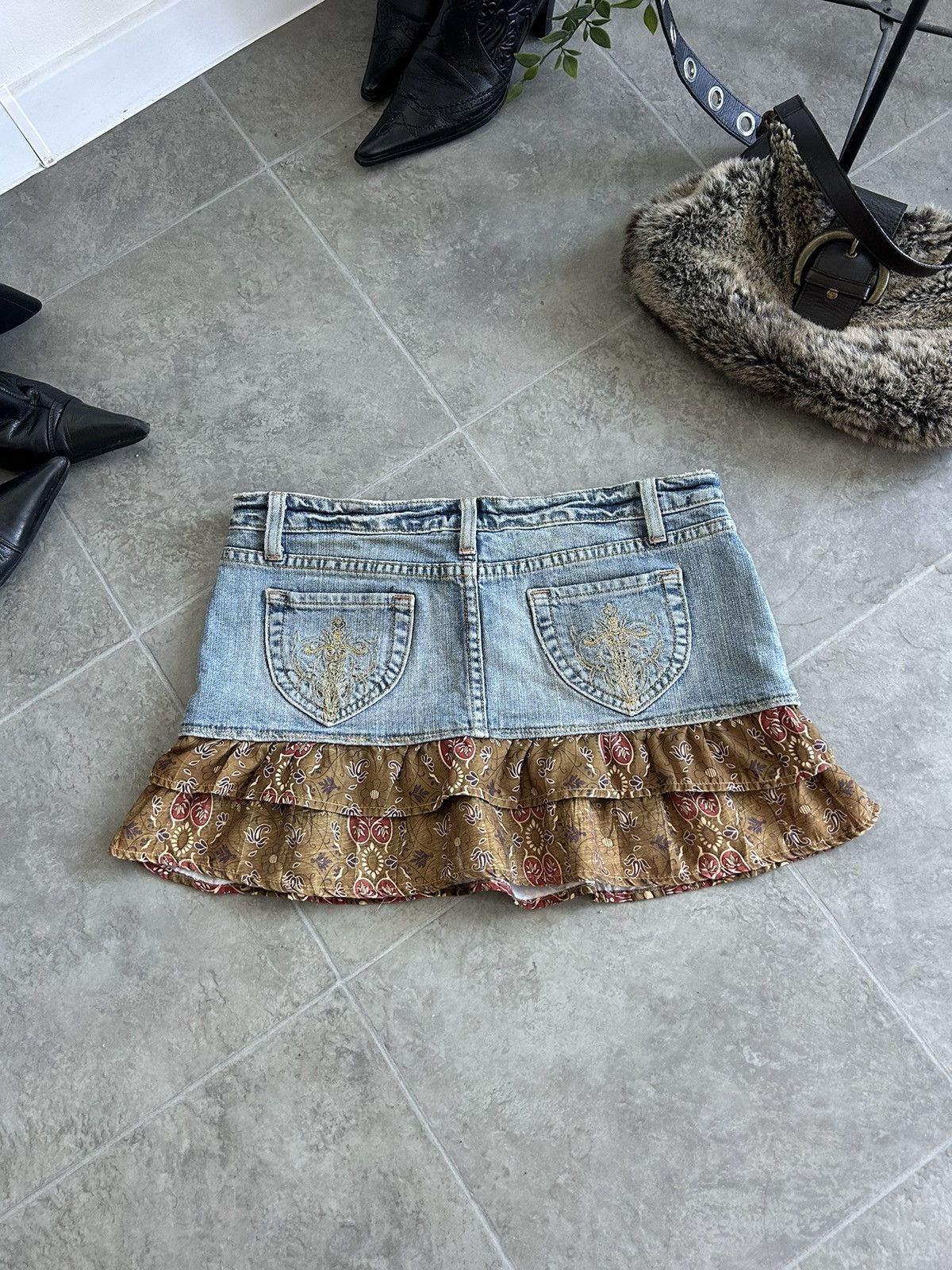 Vintage Y2K Mini Skirt Avant Garde Ruffle Denim Sexy 00s Size 26" / US 2 / IT 38 - 9 Thumbnail