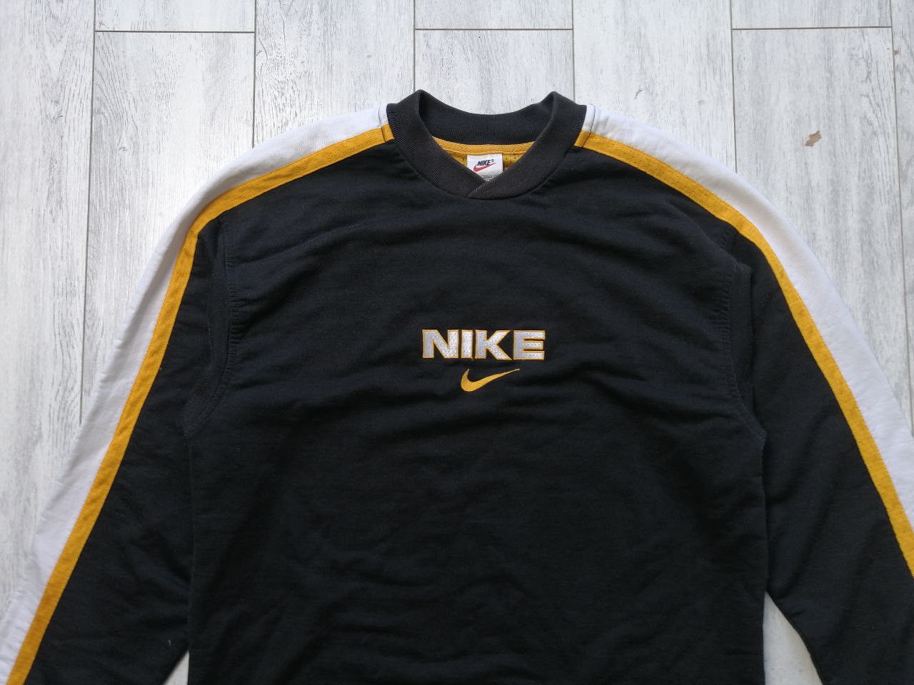 Nike Vintage Nike Center Swoosh Crewneck Sweatshirt 90s Size M. Size US M / EU 48-50 / 2 - 2 Thumbnail