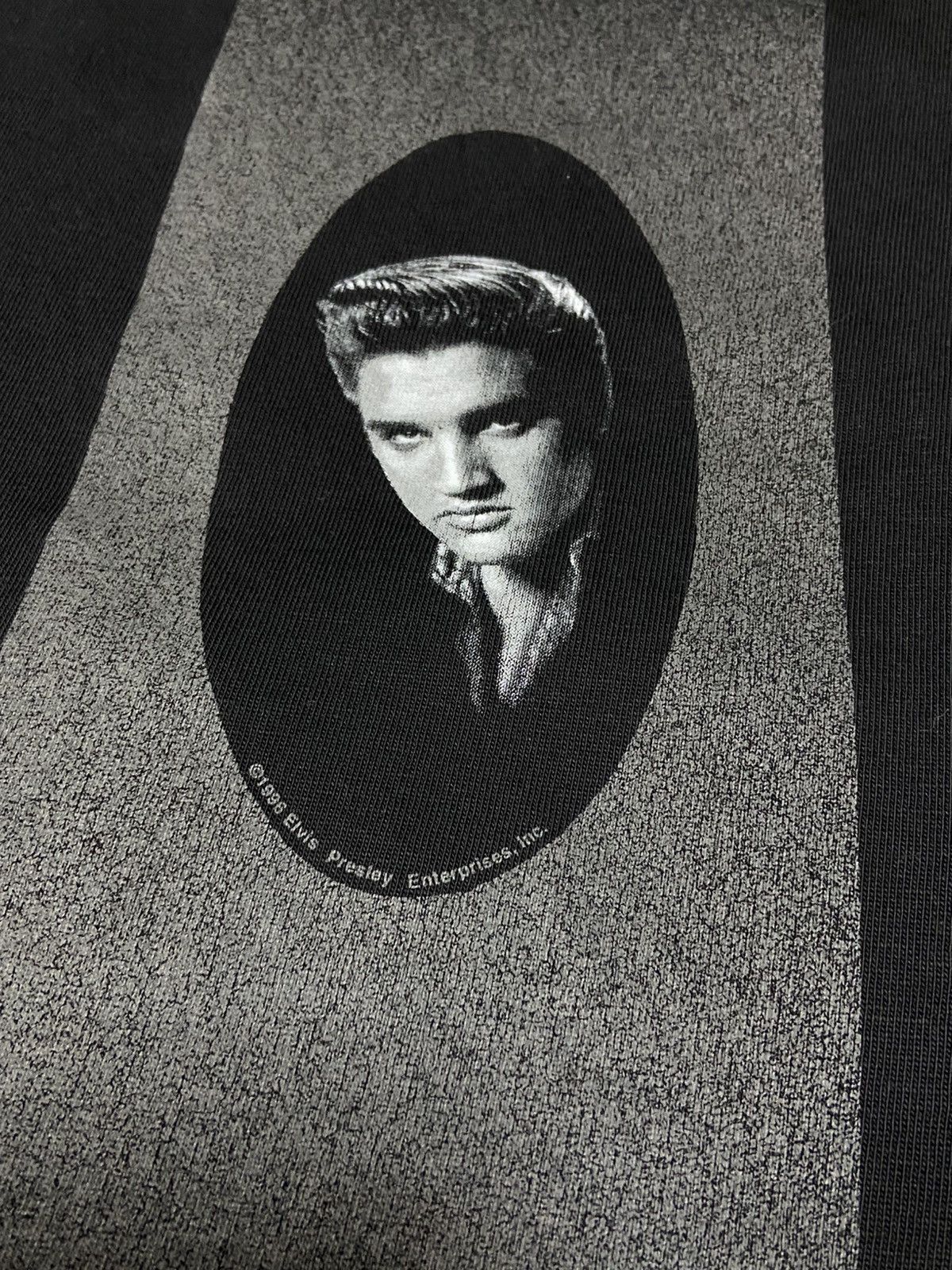 Band Tees T-shirt Elvis Presley 1996s vintage Size US XL / EU 56 / 4 - 3 Thumbnail