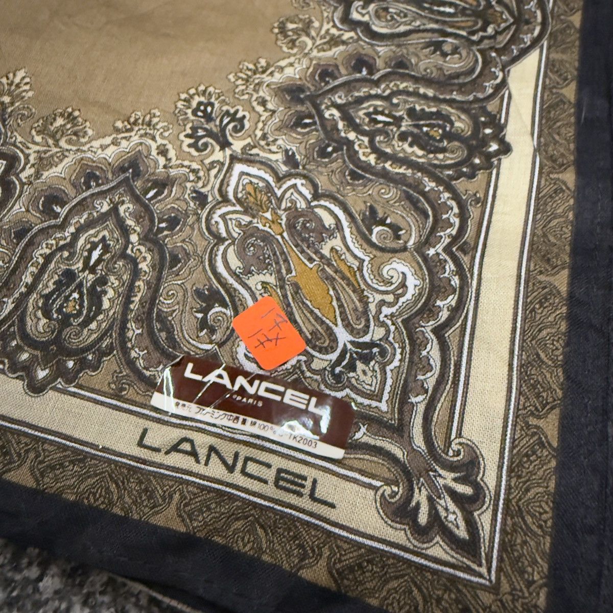 Vintage 🔥Handkerchief | Neckerchief | Bandana | Pocket-square | Size ONE SIZE - 5 Thumbnail