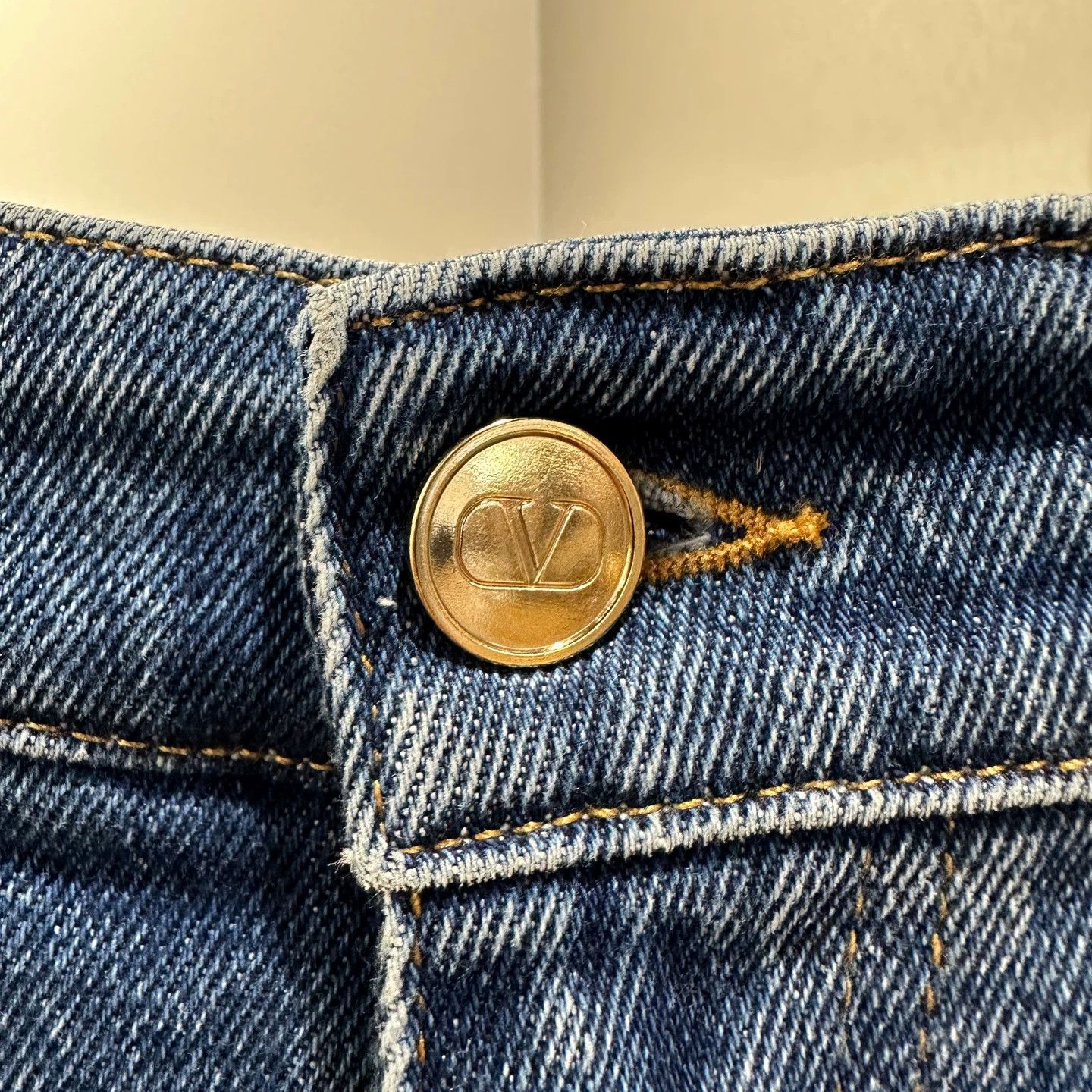 Valentino Valentino May491 White Leather Logo 27 Denim Shorts Size US 27 - 7 Thumbnail