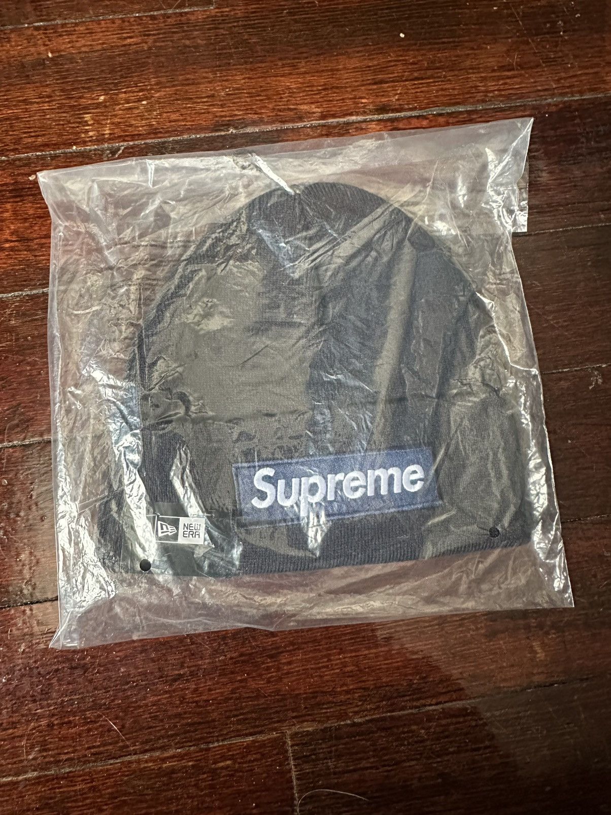 Supreme SUPREME X NEW ERA BOX LOGO BEANIE NAVY Size ONE SIZE - 1 Thumbnail