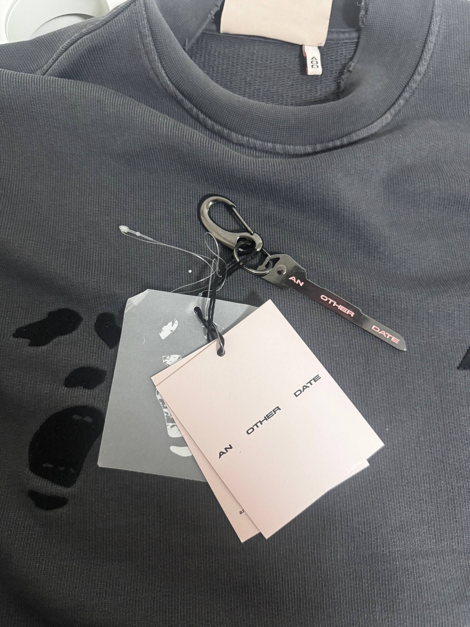 Other An Other Date Size US L / EU 52-54 / 3 - 10 Thumbnail