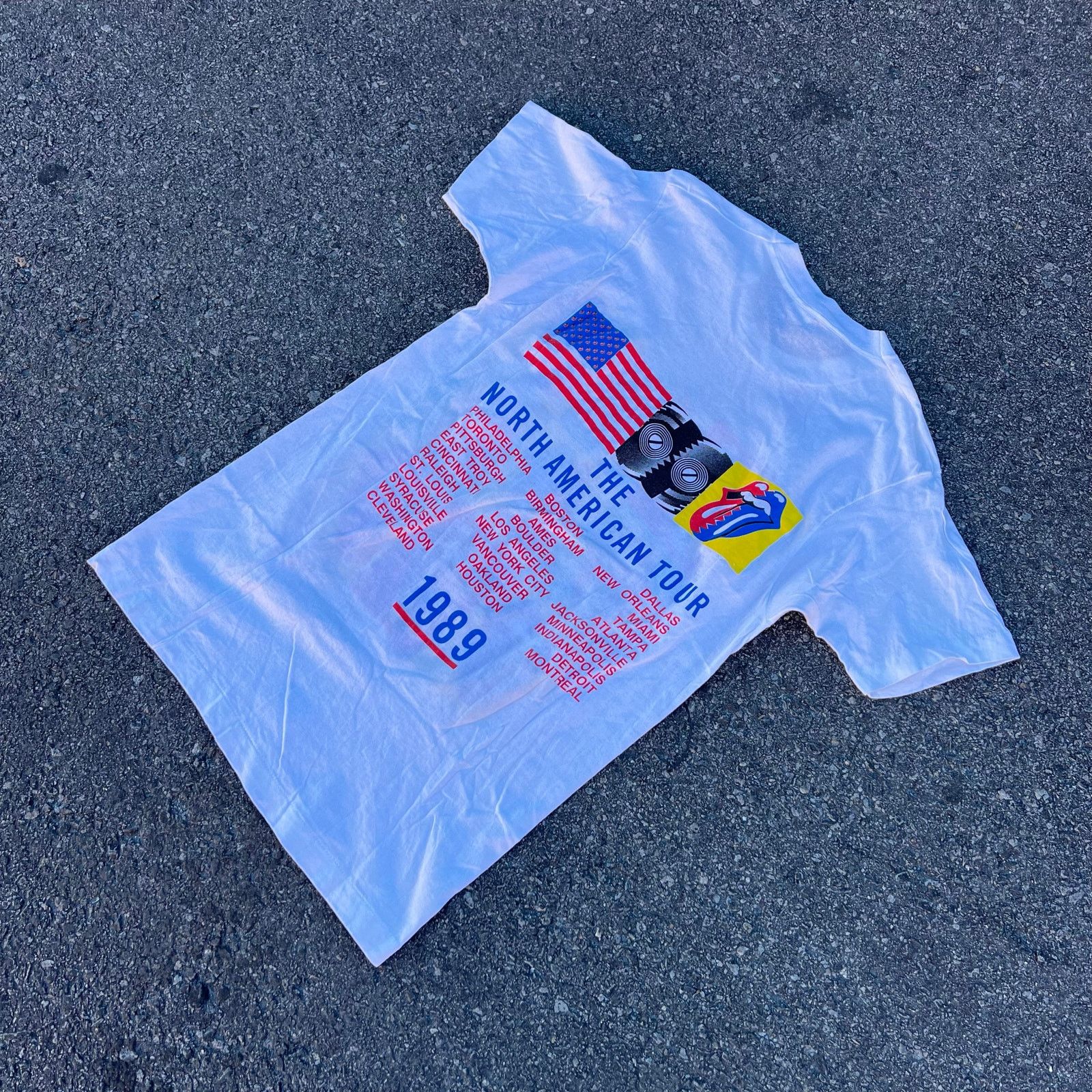 Fruit Of The Loom Vintage 1989 Rolling Stones Tour T-Shirt Art Tongue USA L Size US L / EU 52-54 / 3 - 8 Thumbnail