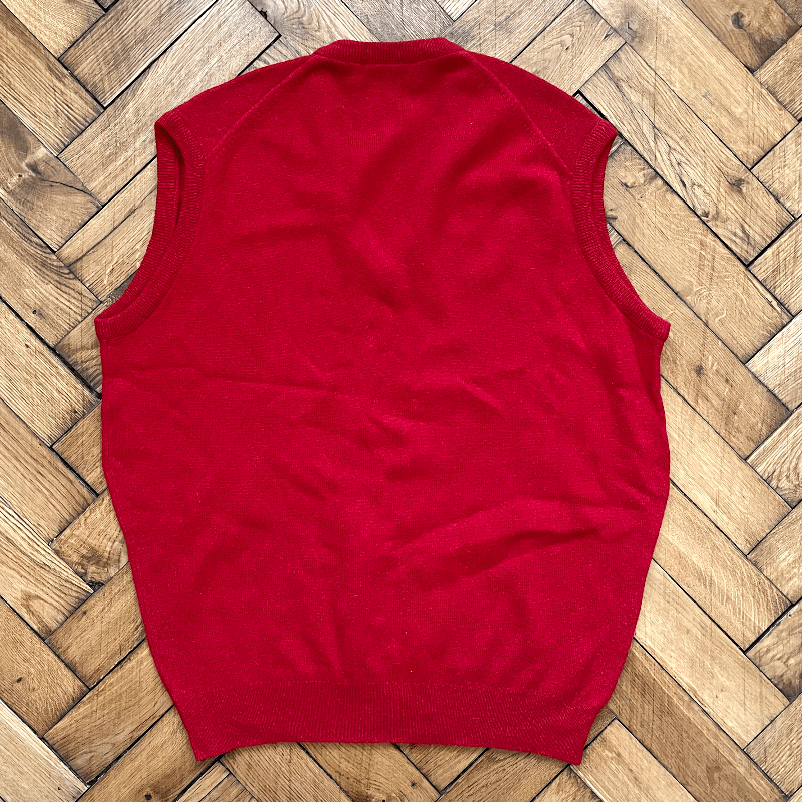 Burberry Burberry Vintage Pure Wool Vest Red Size L Size US L / EU 52-54 / 3 - 6 Thumbnail