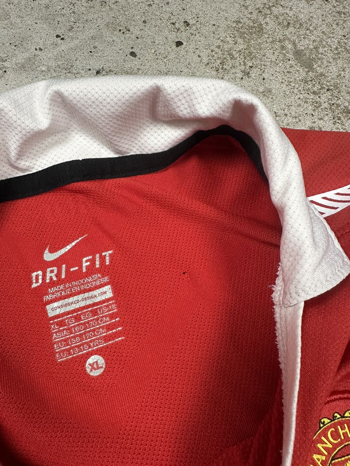 Nike Nike x Manchester United 2010/2011 Home Jersey Size US S / EU 44-46 / 1 - 9 Thumbnail