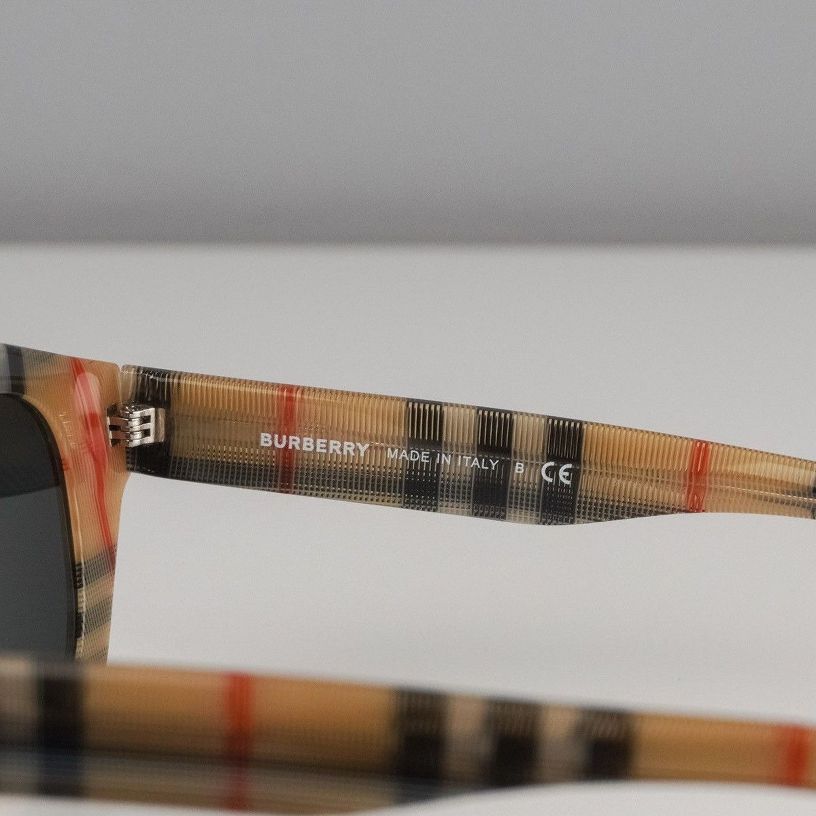 Burberry Iconic burberry check monogram transparent sunglasses Size ONE SIZE - 5 Thumbnail