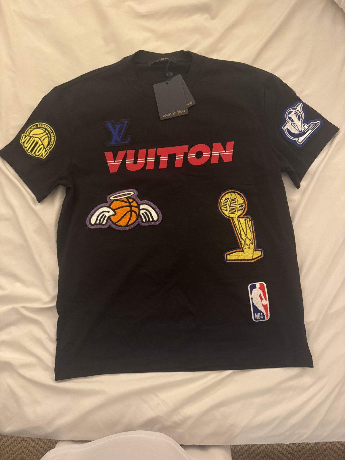 Louis Vuitton × NBA LOUIS VUITTON x NBA PRINT & EMB MULTI LOGO T - SMALL Size US S / EU 44-46 / 1 - 2 Thumbnail