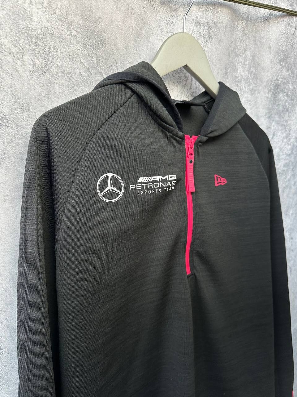 Mercedes-Benz New Era Mercedes-Benz Petronas 1/4 Zip Hoodie Size US M / EU 48-50 / 2 - 4 Thumbnail