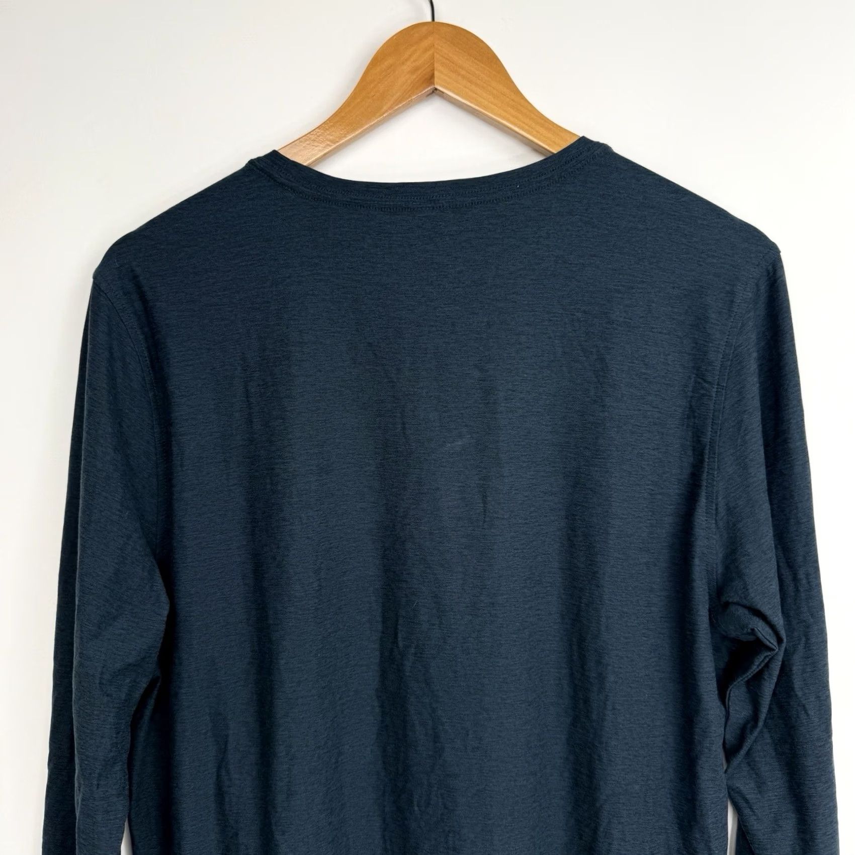 Vuori Vuori Strato Tech Long Sleeve Shirt Mens Large Blue Performance Stretch Tee Size US L / EU 52-54 / 3 - 6 Thumbnail