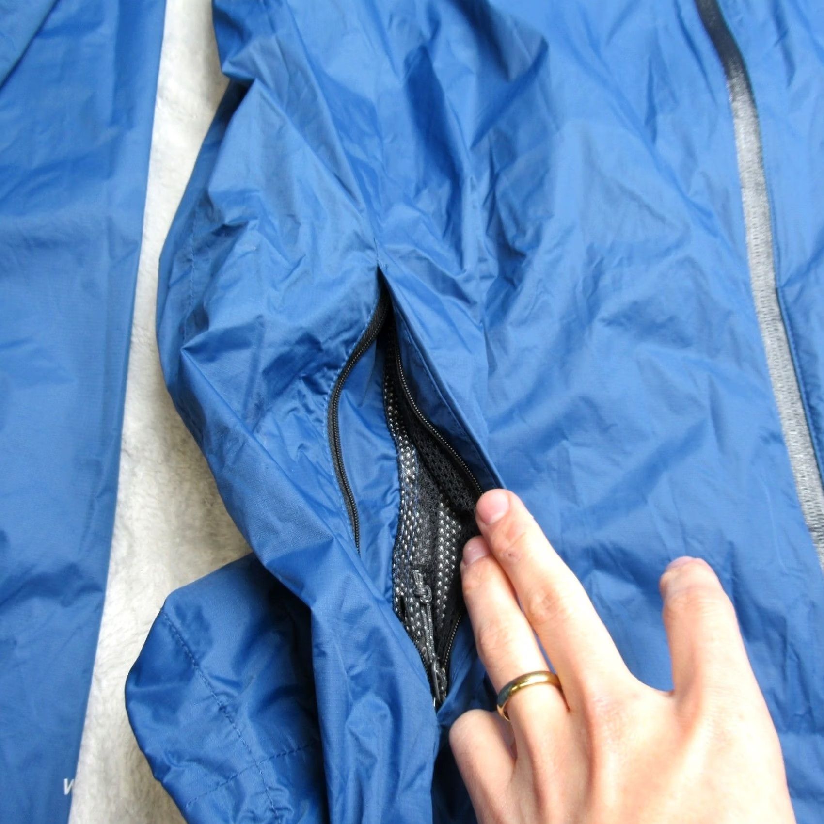 Eddie Bauer Eddie Bauer Mens Jacket Large Tall Blue Hood Light Pack Water Resistant Pockets Size US L / EU 52-54 / 3 - 7 Thumbnail