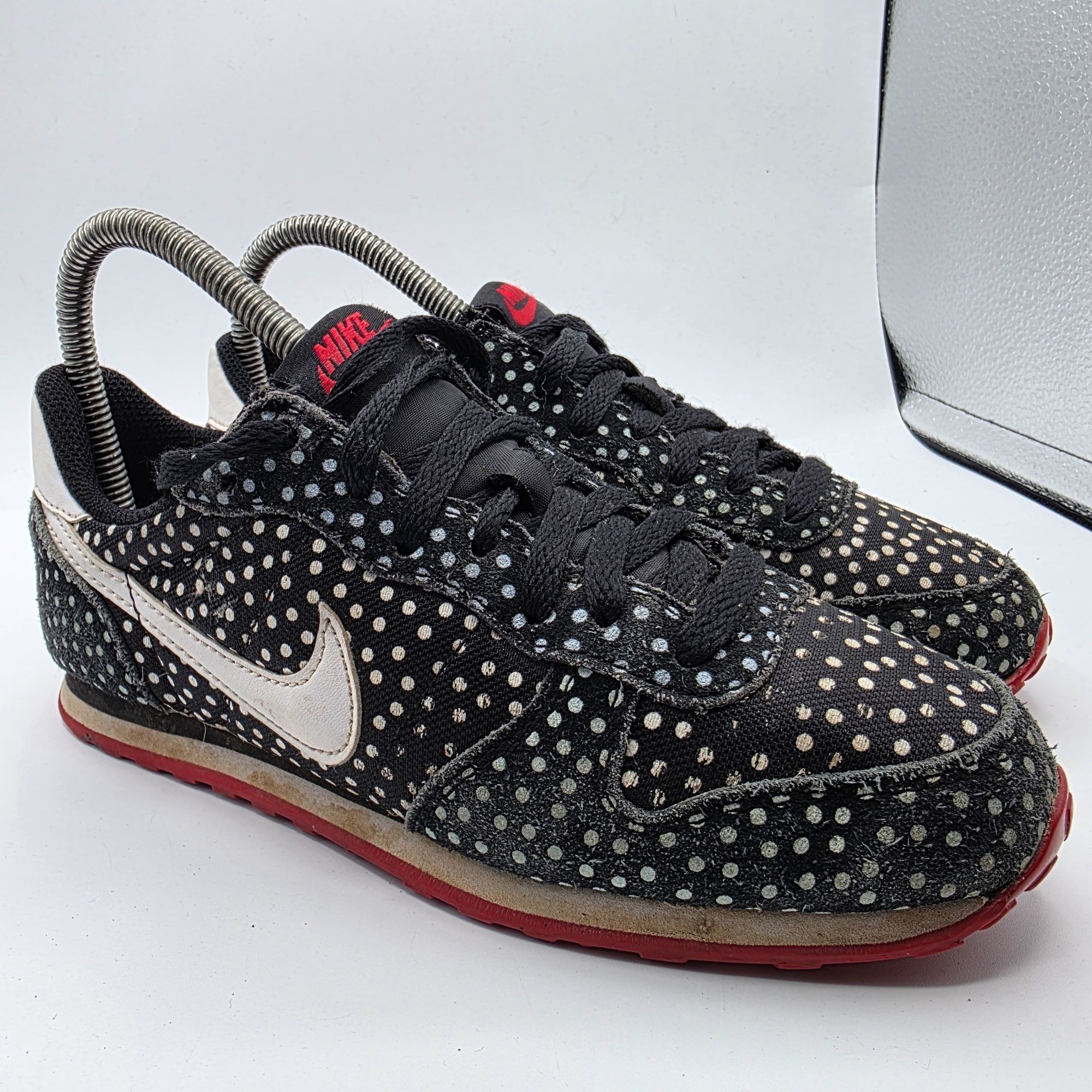 Nike Nike Genicco Womens Size 6 Black Red Polka Dot Shoes Casual Size US 6 / IT 36 - 1 Thumbnail
