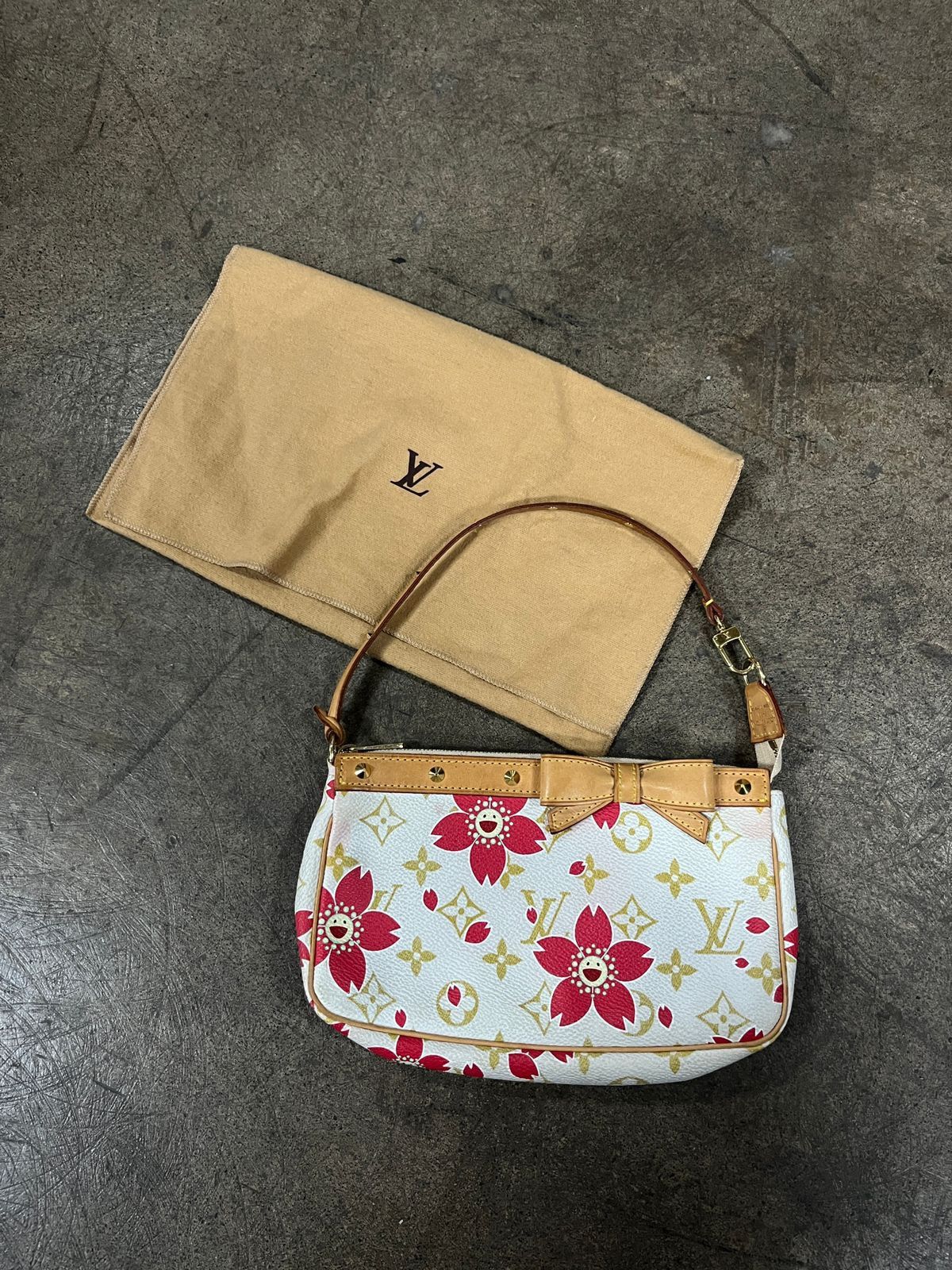 Louis Vuitton Louis vuitton x Murakami Size ONE SIZE - 1 Thumbnail