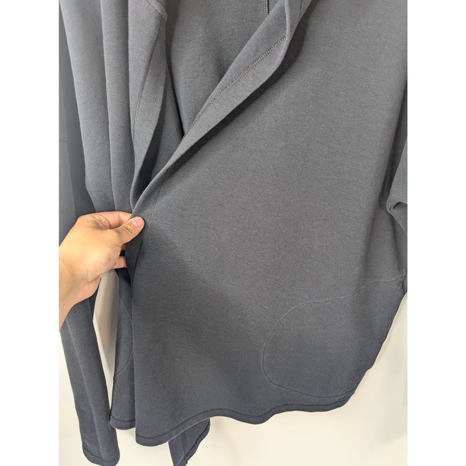 Under Armour Under Armour Hoodie Cardigan Women’s XL Black Open Front Long Sleeve Pockets Hooded Casual Activewear Size XL / US 12-14 / IT 48-50 - 4 Thumbnail