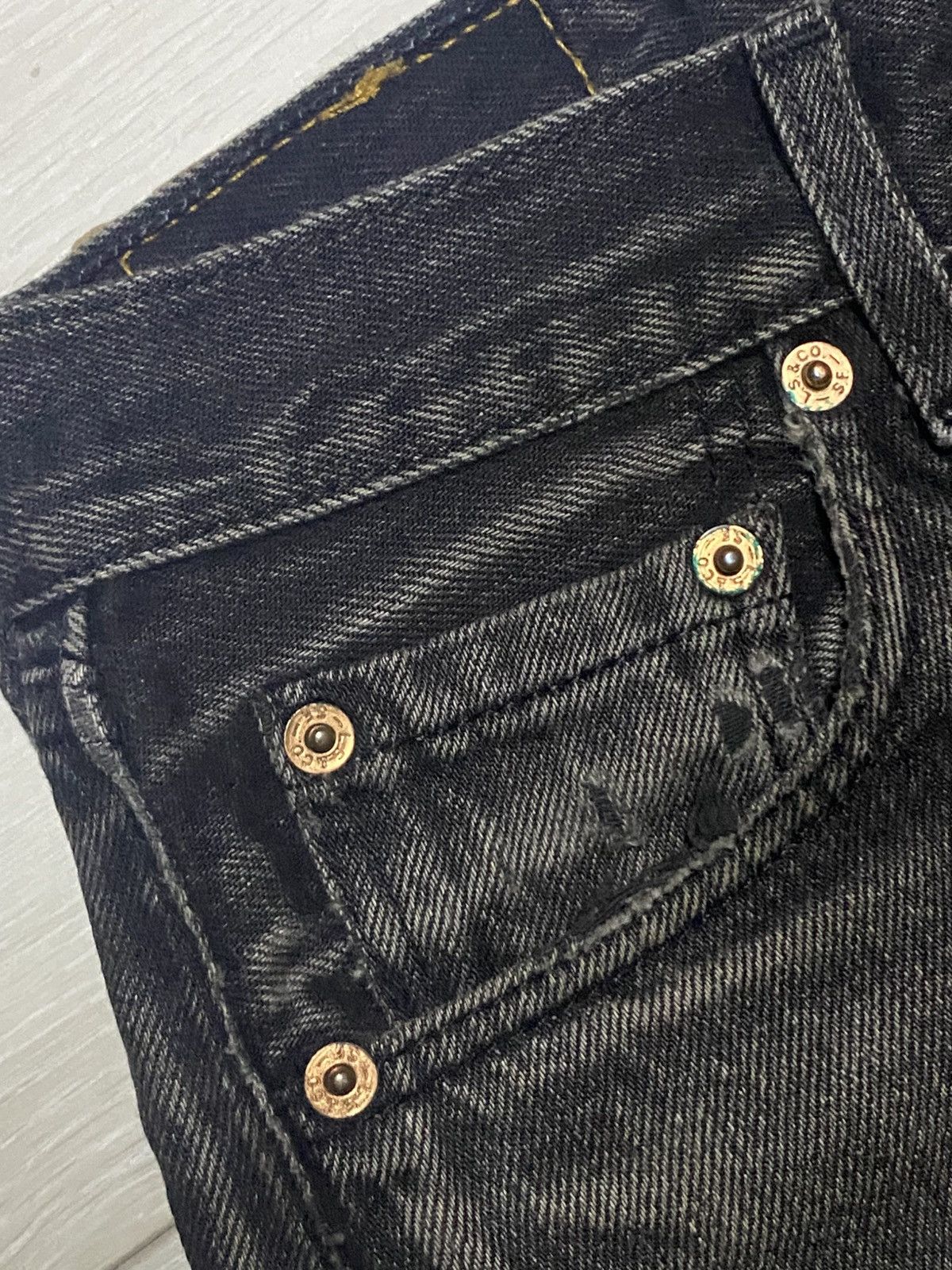 Levi's Vintage Levis 501 Black DenimTear Distressed Jeans Size US 29 - 10 Thumbnail