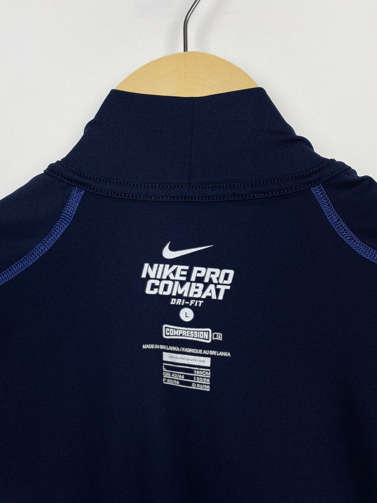 Nike Vintage Nike Pro Combat Compression Rash Guard Jersey Top Size US L / EU 52-54 / 3 - 12 Thumbnail