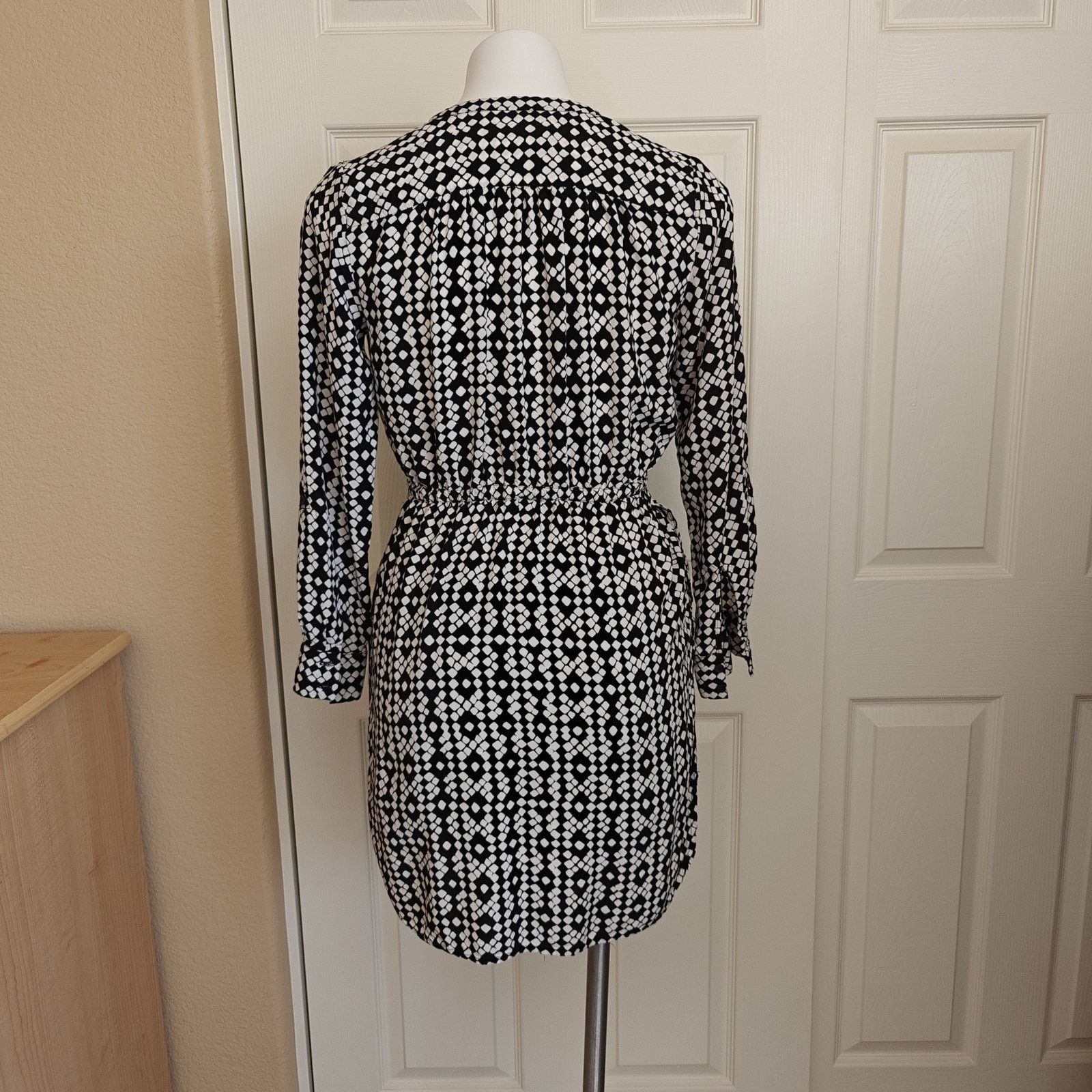 Loft Ann Taylor LOFT diamond print tie waist shirt dress sz SP Size S / US 4 / IT 40 - 4 Thumbnail