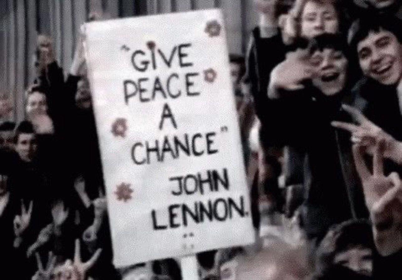 Number (N)ine Number (N)ine “Give Peace A Chance” Tee size 2 Size US M / EU 48-50 / 2 - 9 Thumbnail