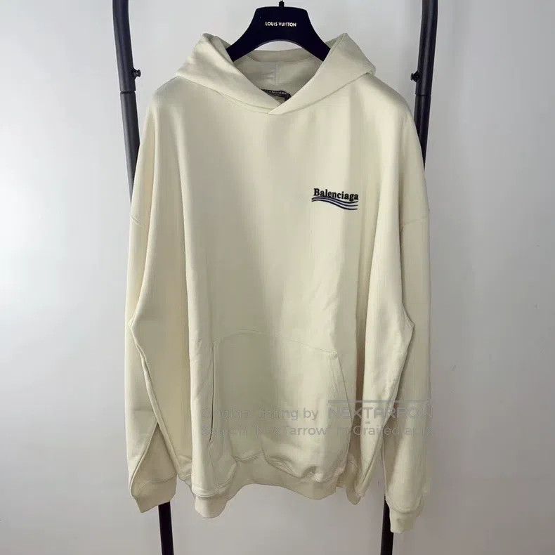 Balenciaga Balenciaga Logo print sweater, white Size US XS / EU 42 / 0 - 1 Thumbnail