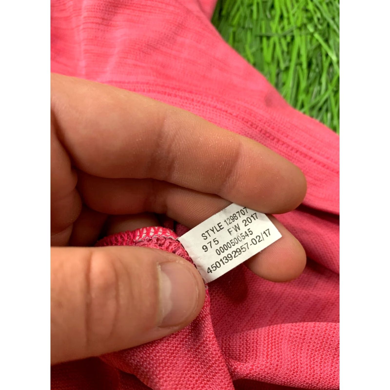 Under Armour Under Armour HEATGEAR WOMEN Shirt L Pink Compression Training T-Shirt Jersey Regular Size L Womens Active Sports Shirt Size L / US 10 / IT 46 - 7 Thumbnail