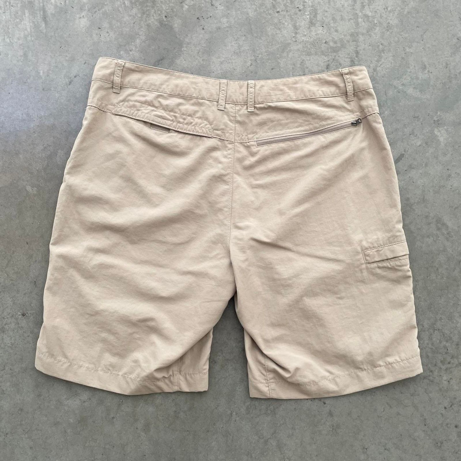 The North Face The North Face Khaki Nylon Cargo Shorts Size US 36 / EU 52 - 2 Thumbnail