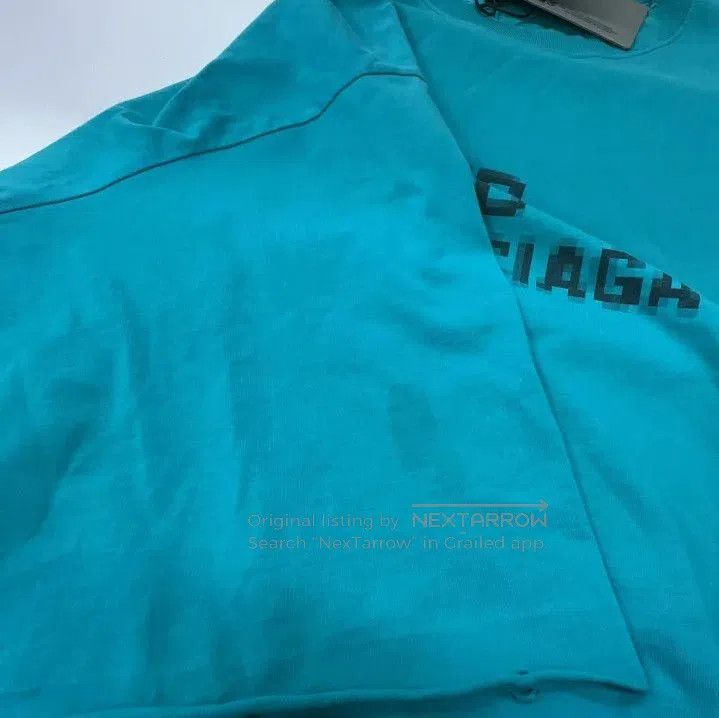 Balenciaga Balenciaga Distressed Logo OverSized T. Size US XS / EU 42 / 0 - 5 Thumbnail
