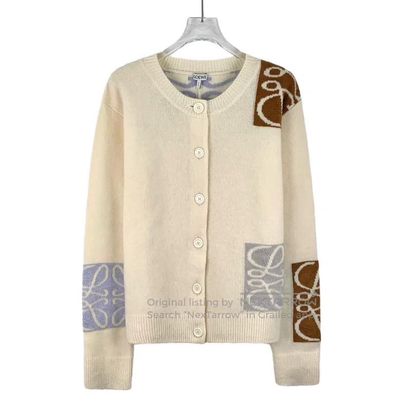 Loewe Loewe Ivory White Logo Embroidered Wool Crew-neck Single-b Size M / US 6-8 / IT 42-44 - 1 Thumbnail