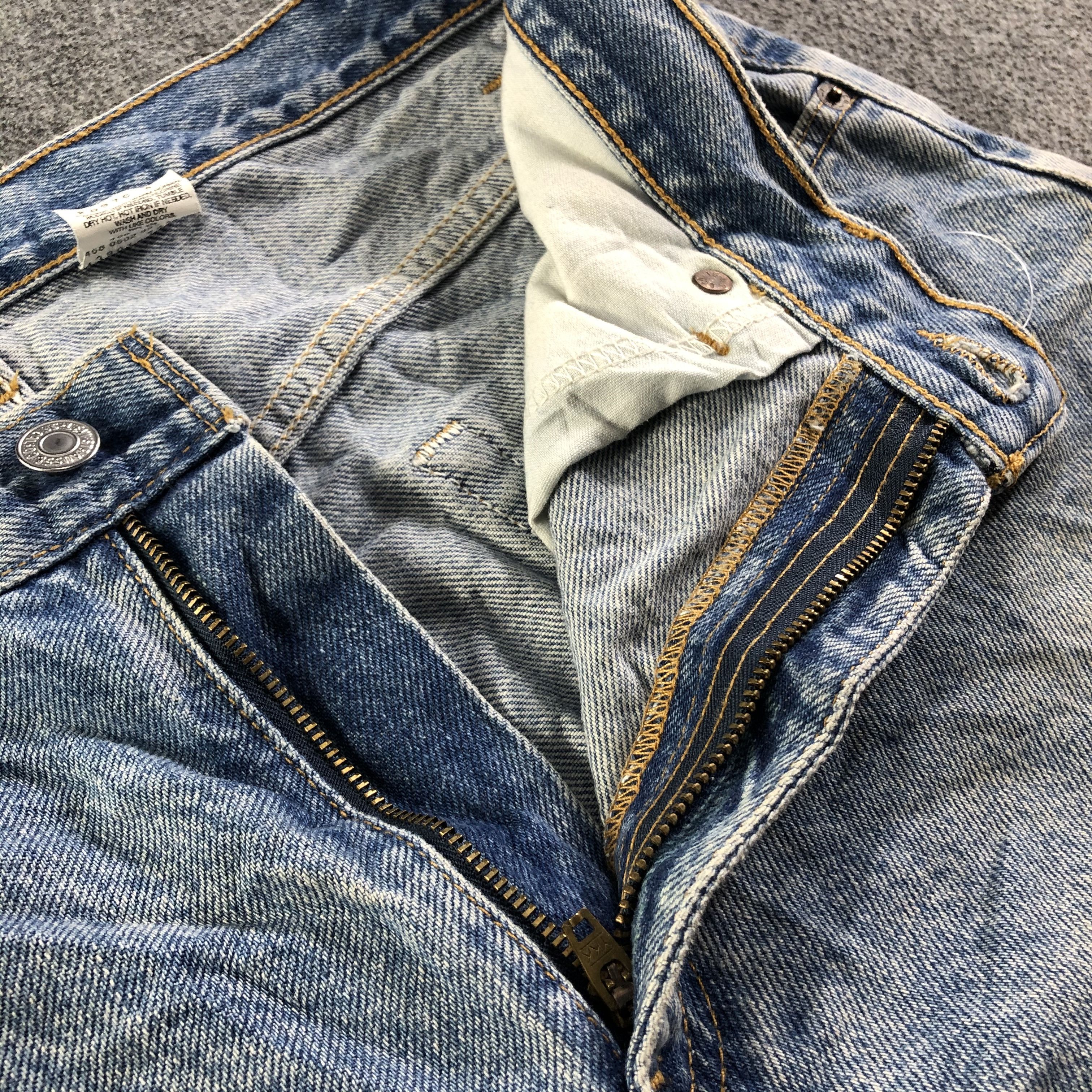 Levi's 90s Vintage Light Wash Levis Jeans-J4153 Size US 32 / EU 48 - 7 Thumbnail