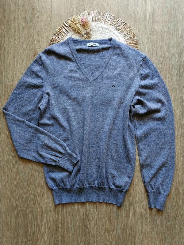 J.Lindeberg Gray sweater v-neck merino wool J.Lindeberg size L Size US L / EU 52-54 / 3 - 2 Thumbnail