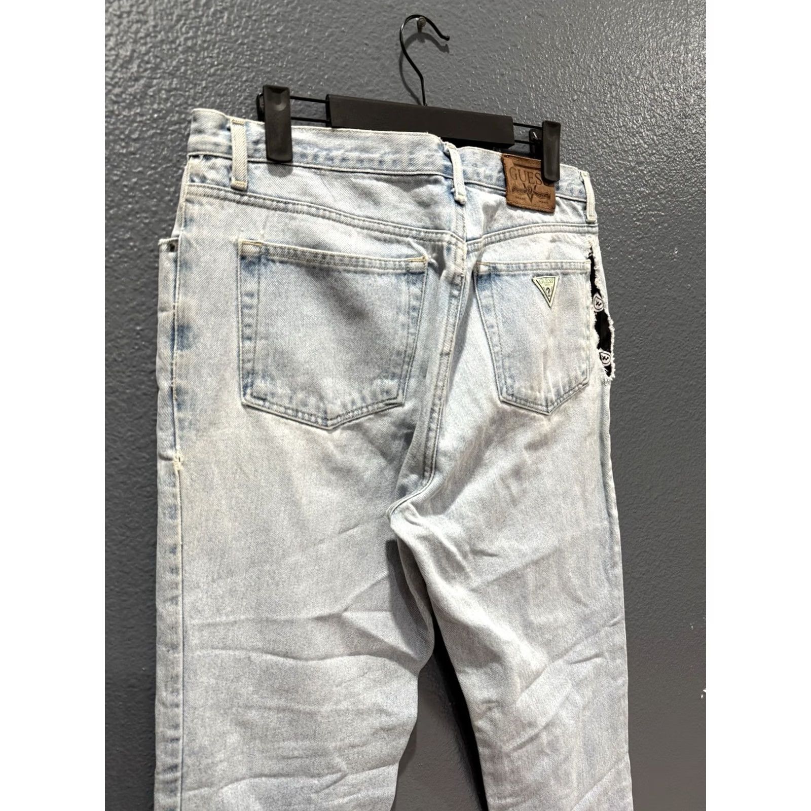 Guess VINTAGE Guess Jeans USA Light Wash Denim Jeans Men 34 Straight 90s Blue Mens Size US 34 / EU 50 - 2 Thumbnail