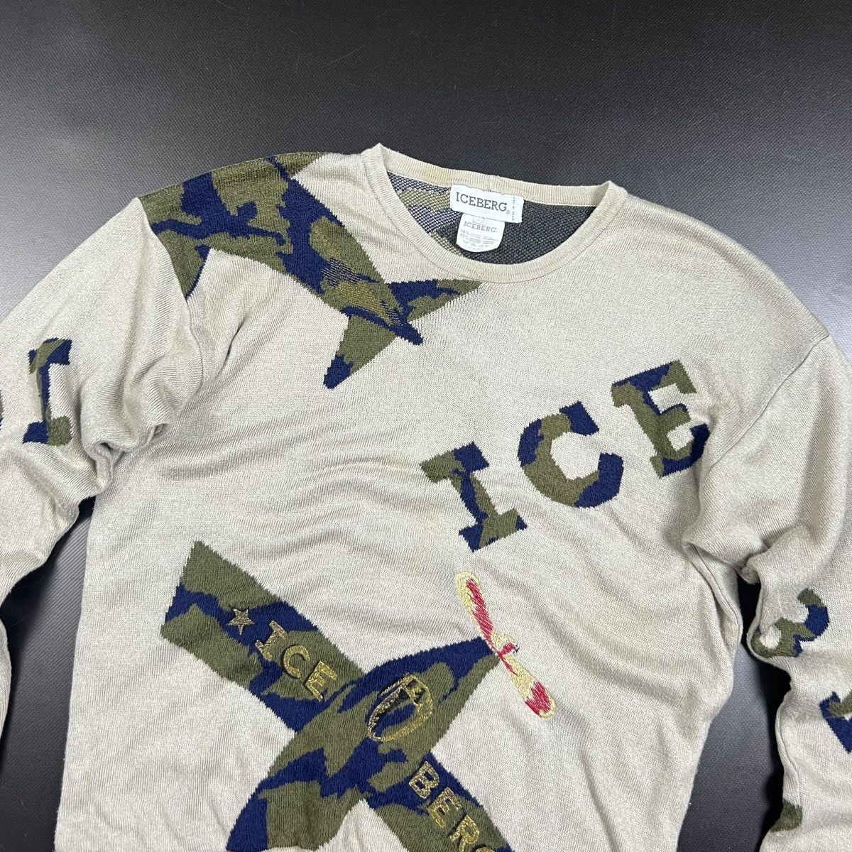 Iceberg × Vintage Vintage Iceberd Airplane Embroidered Logo Sweater Size S Size US XS / EU 42 / 0 - 3 Thumbnail