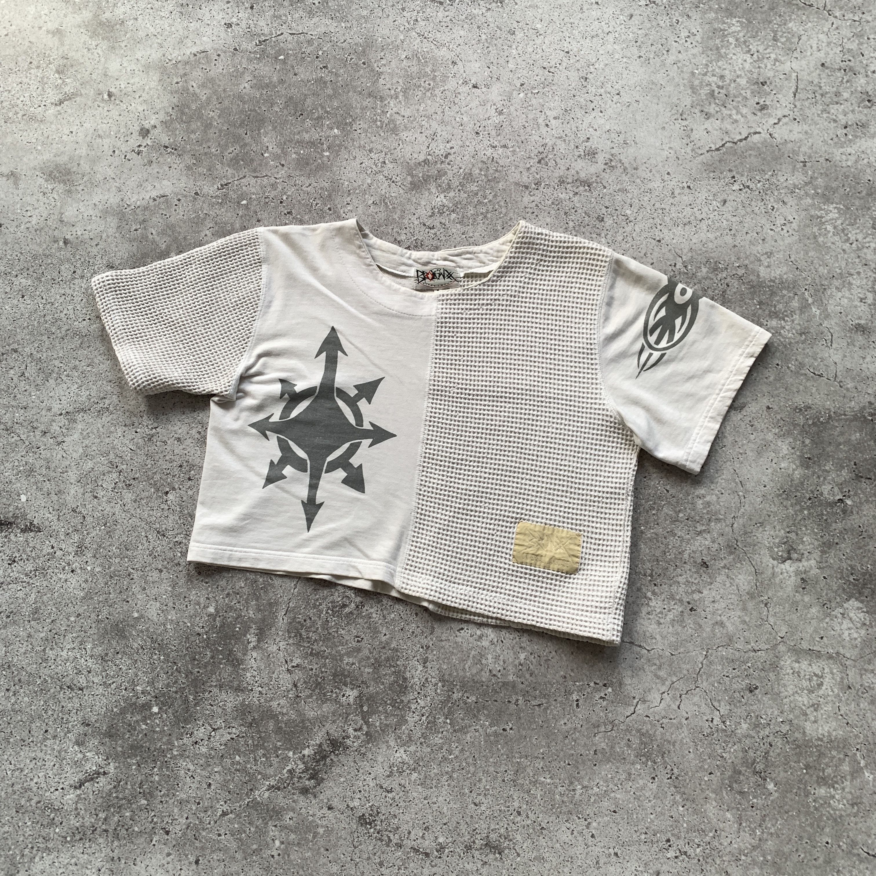 Japanese Brand Vintage Avantgarde Tribal Japanese White Crop Top Tee Shirt Size M / US 6-8 / IT 42-44 - 1 Thumbnail
