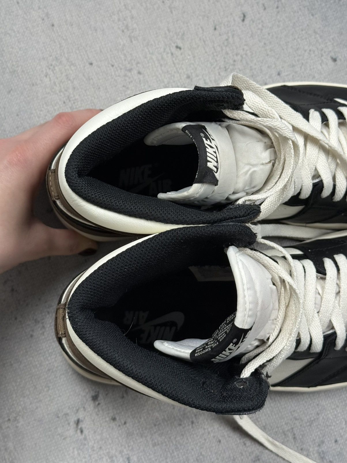 Jordan Brand Air Jordan 1 Retro High OG Dark Mocha Black White 2020 Men’s Size US 9.5 / EU 42-43 - 15 Thumbnail
