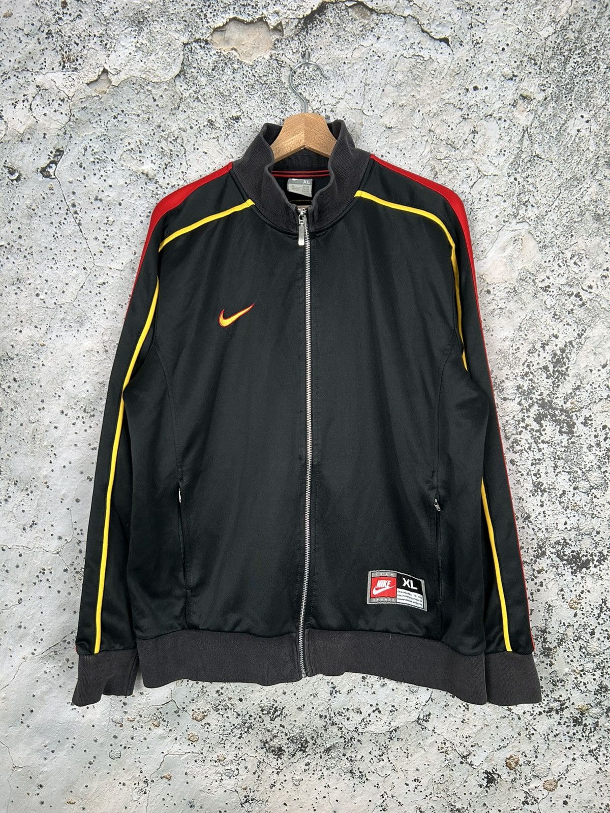 Nike Vintage Nike Zip Sweatshirt Streetwear Sportswear Y2K 00s Size US XL / EU 56 / 4 - 1 Thumbnail