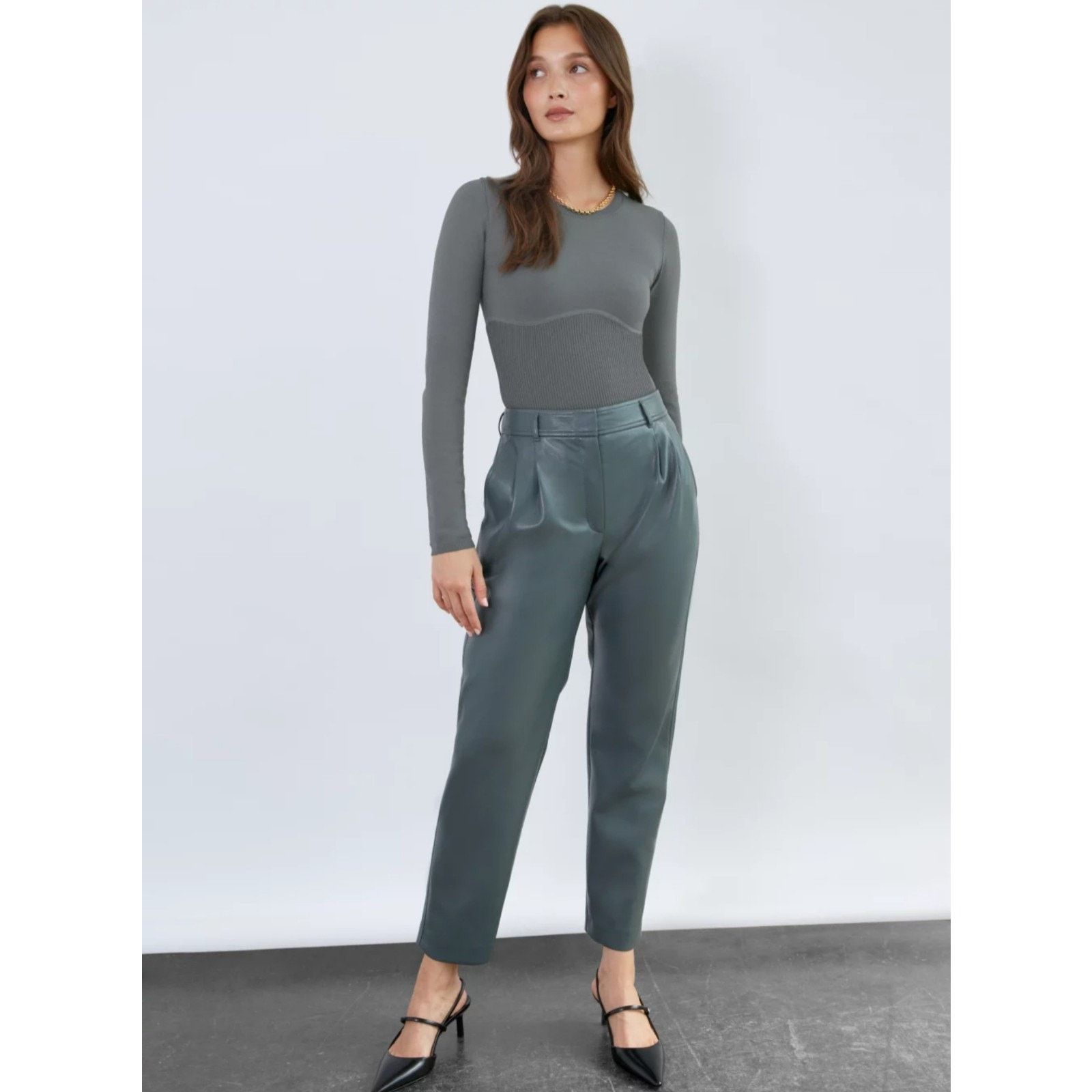 Aritzia Babaton Aritzia Refinery Crepuscule Knit Top Dusky Vert S Size S / US 4 / IT 40 - 2 Thumbnail