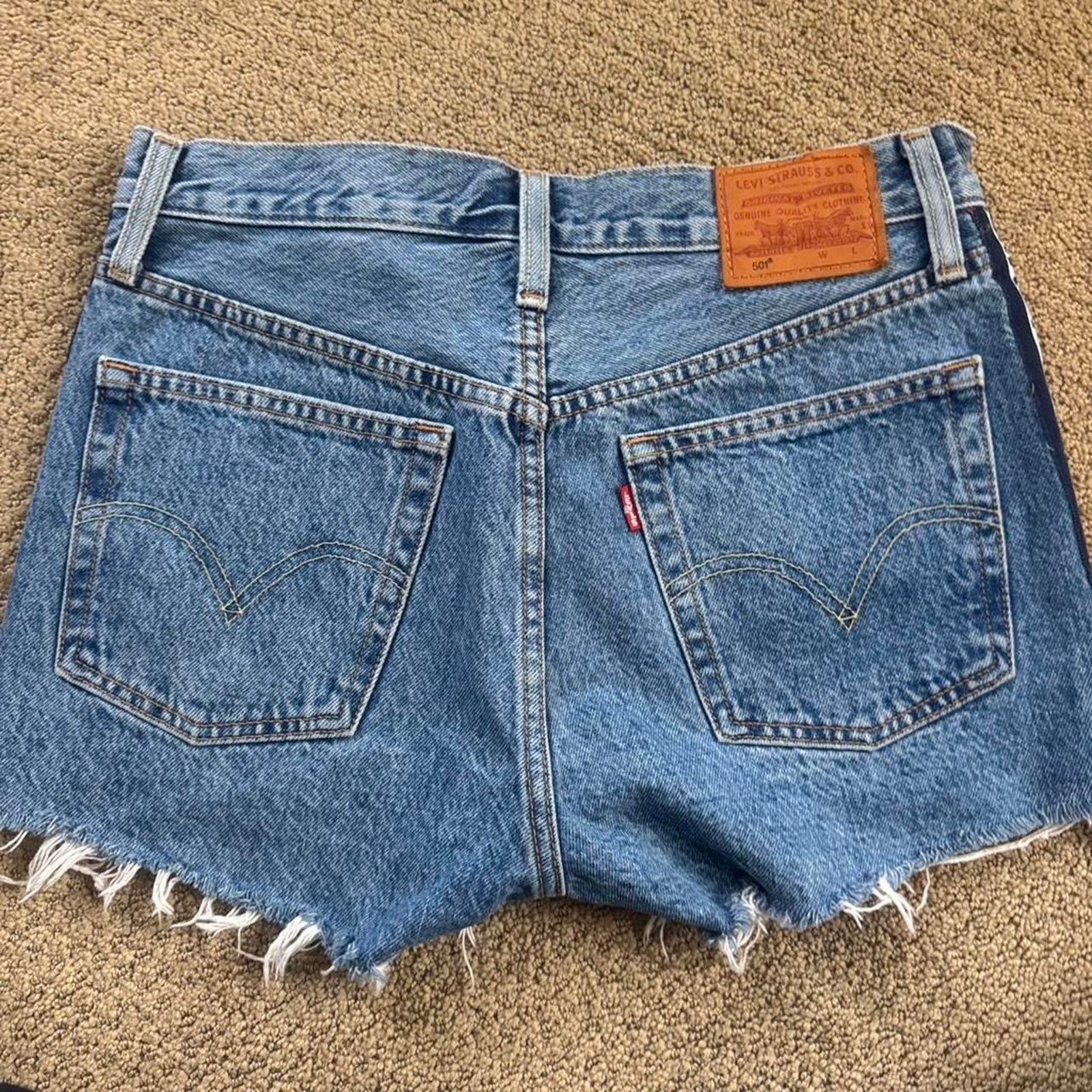 Levi's Levis premium logo stripe denim shorts Size 27" / US 4 / IT 40 - 3 Thumbnail