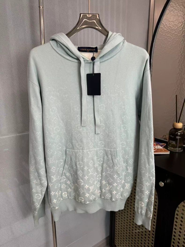 Louis Vuitton LOUIS VUITTON Ice Blue Lake Water Blue Gradient Full logo K Size US L / EU 52-54 / 3 - 1 Thumbnail