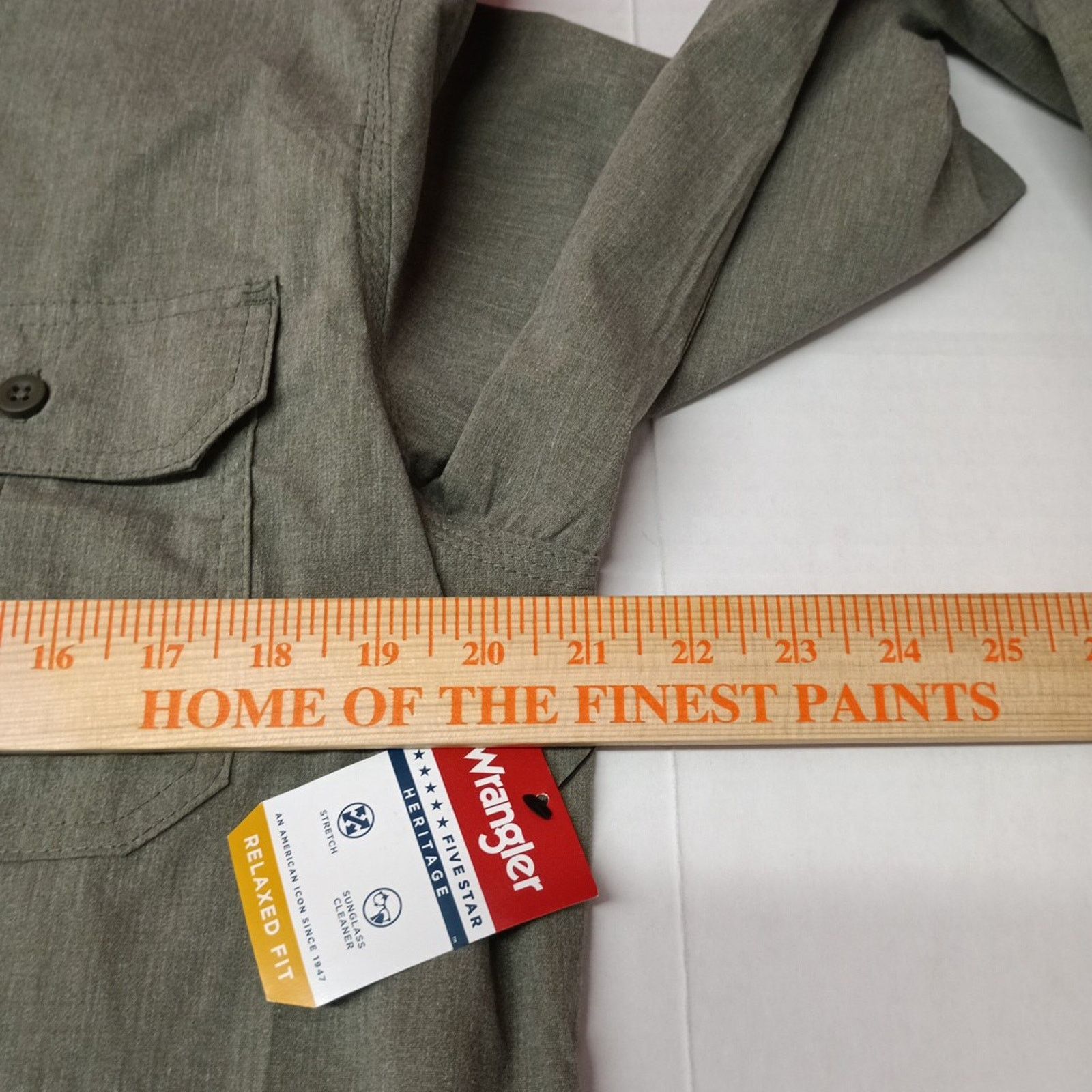 Wrangler Wrangler Big Men's Relaxed Fit Woven Shirt Size M Green Size US M / EU 48-50 / 2 - 6 Thumbnail