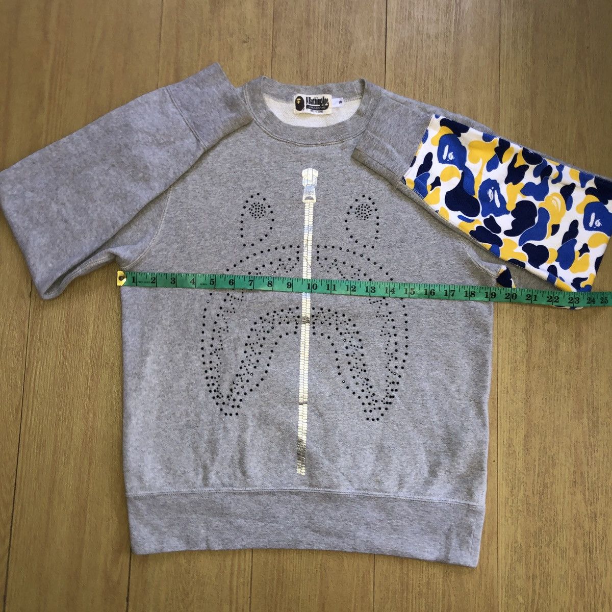 Bape Bape Shanghai Swarovski Shark Crewneck Size US S / EU 44-46 / 1 - 10 Thumbnail