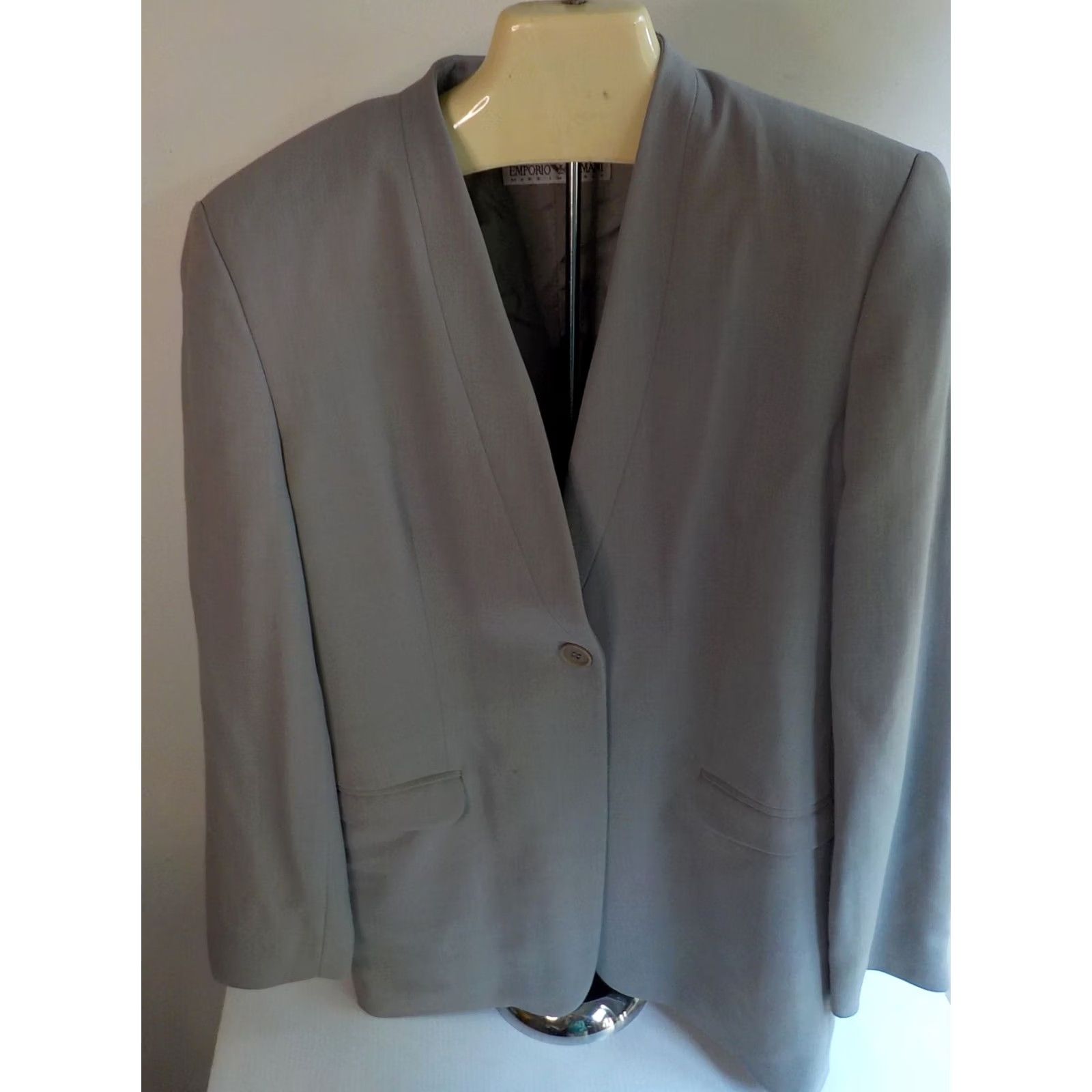 Emporio Armani Emporio Armani 1 Button Blazer 100% Virgin Wool Gray Blazer Women Regular Size 12 100% Wool 42 US 12 Gray Mens Womens Girls Boys Size XL / US 12-14 / IT 48-50 - 2 Thumbnail