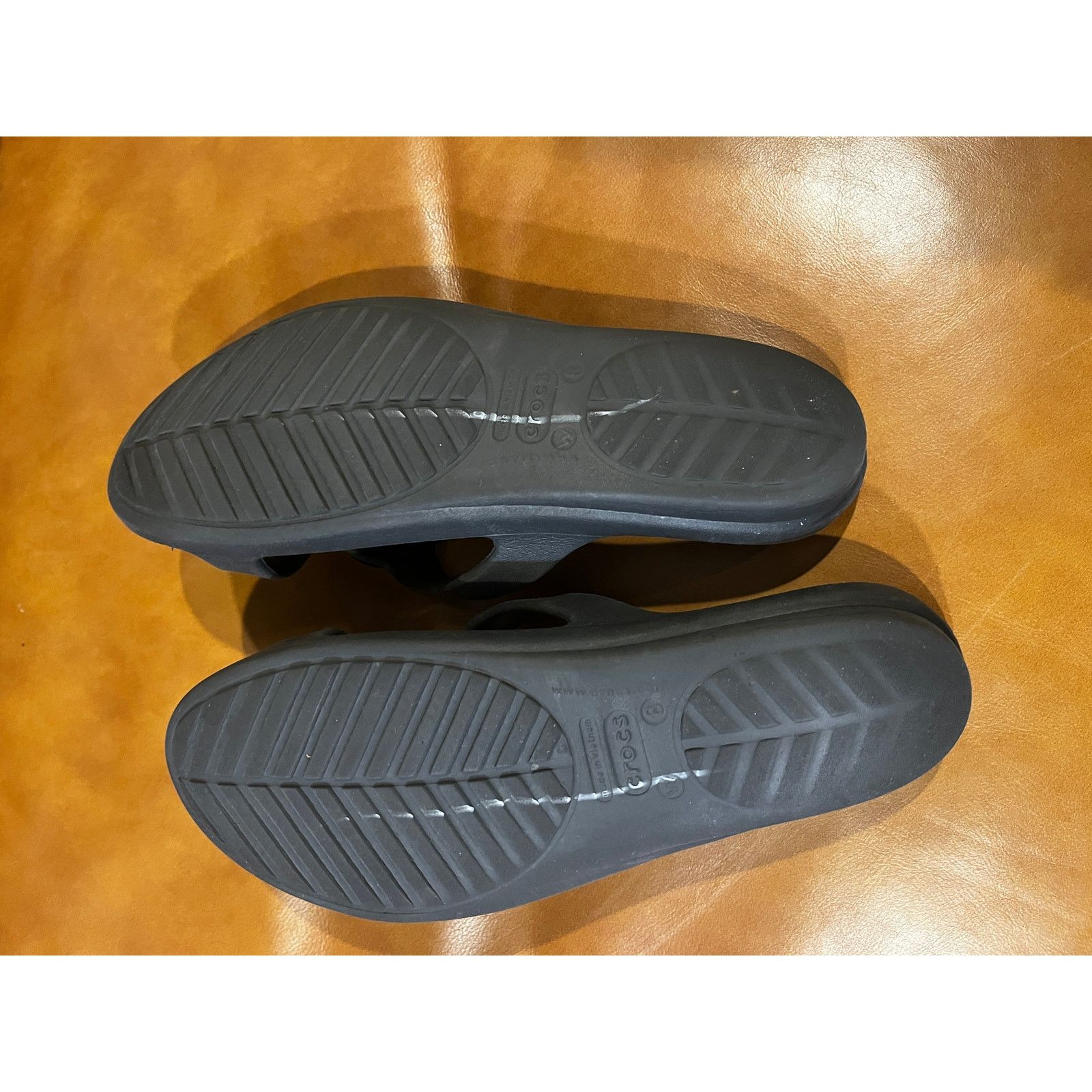 Crocs Crocs Sanrah Hammered Tear Drop Slide Sandals Black 8 Size US 8 / IT 38 - 6 Thumbnail