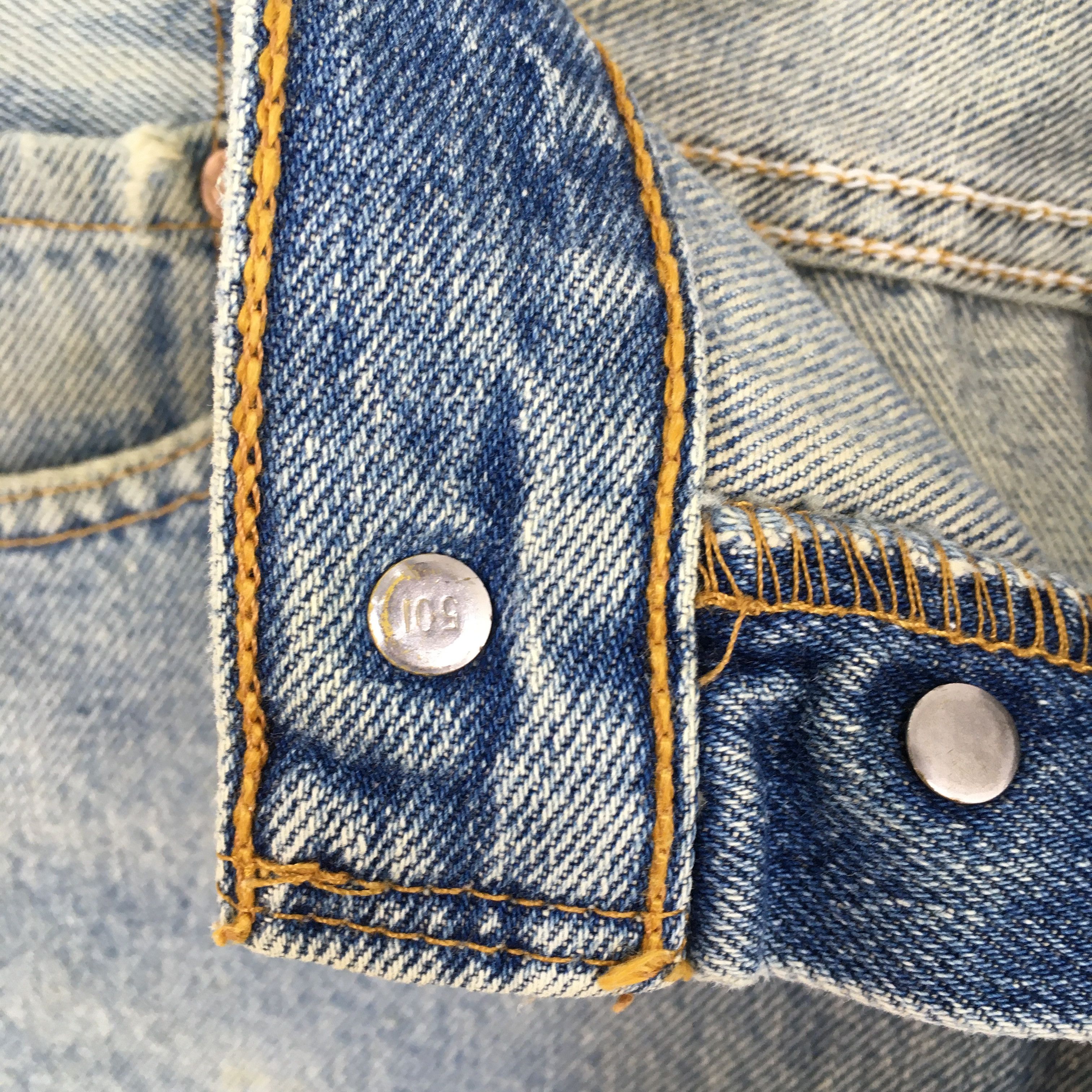 Levi's Size 27x31.5 Vintage 90s Levi's 501 Faded Blue Jeans S1865 Size 27" / US 4 / IT 40 - 7 Thumbnail