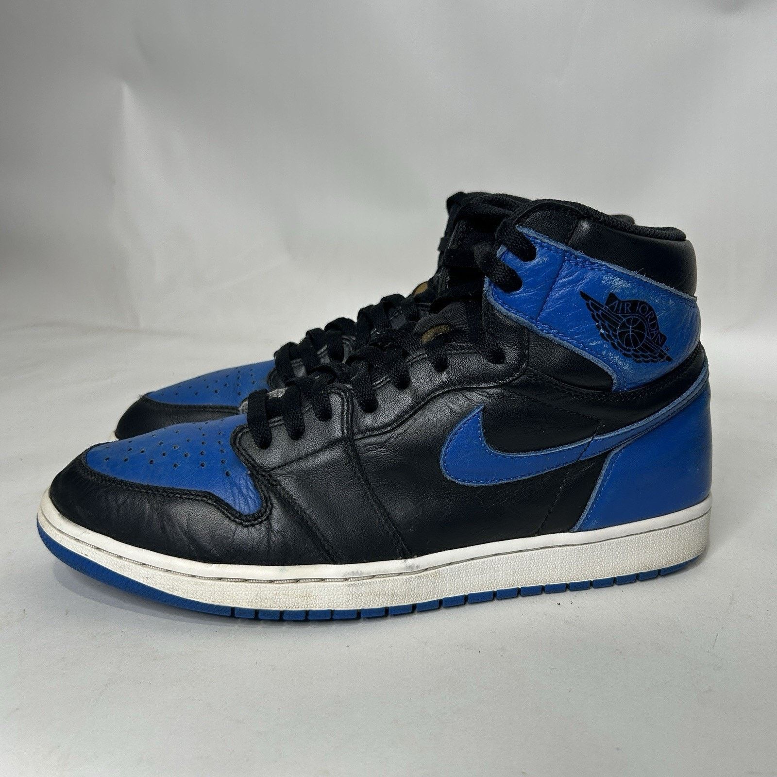 Jordan Brand Nike Air Jordan 1 Retro OG High “Royal” (2017) Size US 11.5 / EU 44-45 - 5 Thumbnail