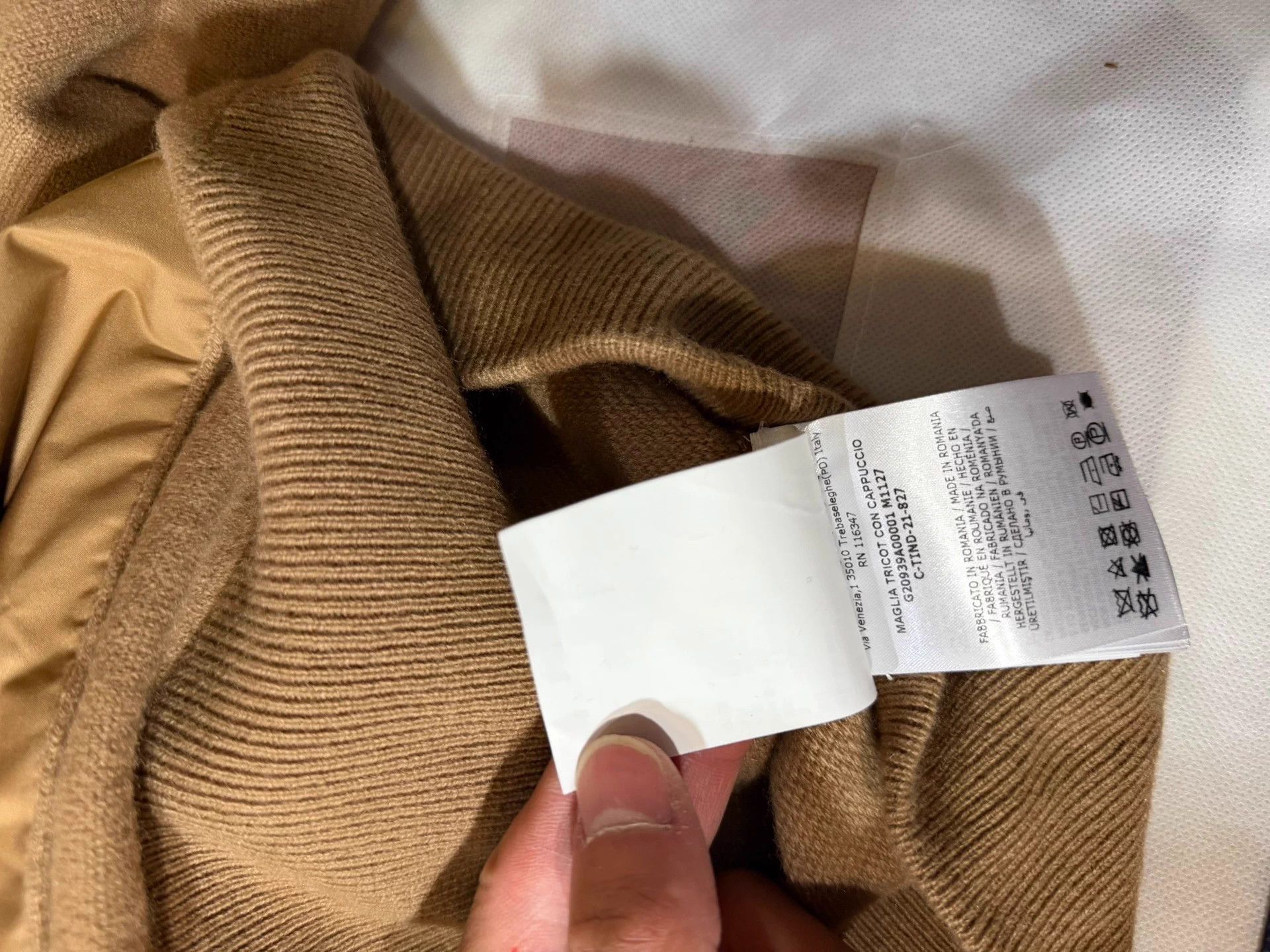 Moncler Moncler Camel Wool Cashmere Hoodie L Worn Once Size US L / EU 52-54 / 3 - 5 Thumbnail