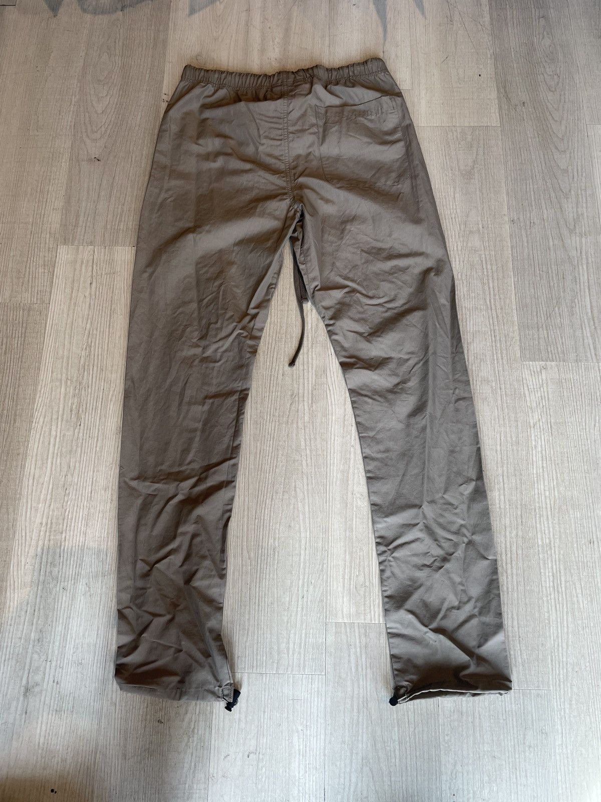 Essentials × Fear of God Fear of God Essentials Taupe Track Pant XS Size US 28 / EU 44 - 2 Thumbnail